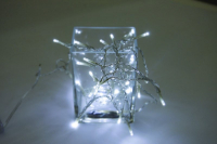 Vánoční LED řetěz na baterie 50 LED 5m studená bílá 